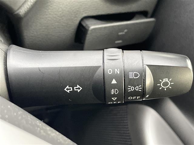 デイズ ハイウェイスター X 社外SDナビ CD DVD フルセグTV Bluetooth・アラウンドビューモニター・運転席シートヒーター・アイドリングストップ・前後ドライブレコーダー・キセノンヘッドライト・フォグ(7枚目)