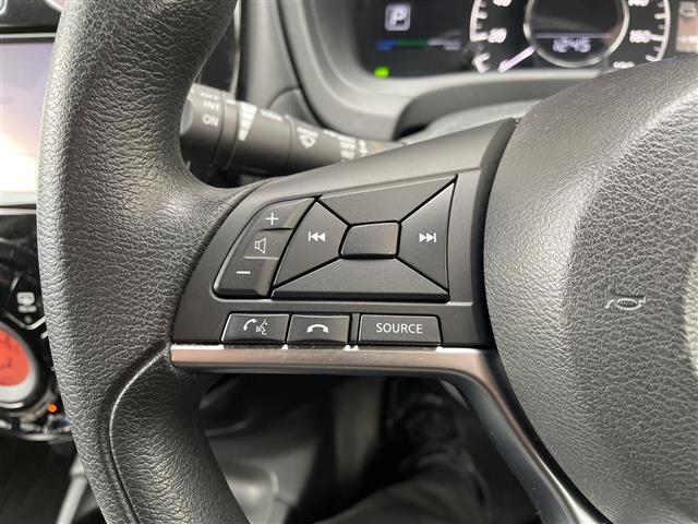 ノート ｅ－パワー　Ｘ　ＦＯＵＲ　ワンオーナー・純正ＳＤナビ　ＣＤ　ＤＶＤ　フルセグＴＶ　Ｂｌｕｅｔｏｏｔｈ接続・アラウンドビューモニター・エマージェンシーブレーキ・デジタルインナーミラー・オートライト・ハロゲン（6枚目）