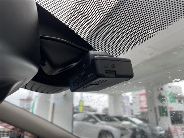 ノート ｅ－パワー　Ｘ　ＦＯＵＲ　ワンオーナー・純正ＳＤナビ　ＣＤ　ＤＶＤ　フルセグＴＶ　Ｂｌｕｅｔｏｏｔｈ接続・アラウンドビューモニター・エマージェンシーブレーキ・デジタルインナーミラー・オートライト・ハロゲン（21枚目）