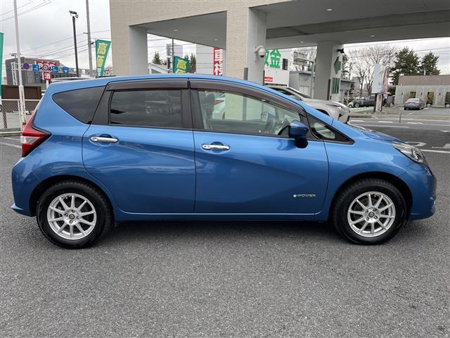 ノート ｅ－パワー　Ｘ　ＦＯＵＲ　ワンオーナー・純正ＳＤナビ　ＣＤ　ＤＶＤ　フルセグＴＶ　Ｂｌｕｅｔｏｏｔｈ接続・アラウンドビューモニター・エマージェンシーブレーキ・デジタルインナーミラー・オートライト・ハロゲン（34枚目）