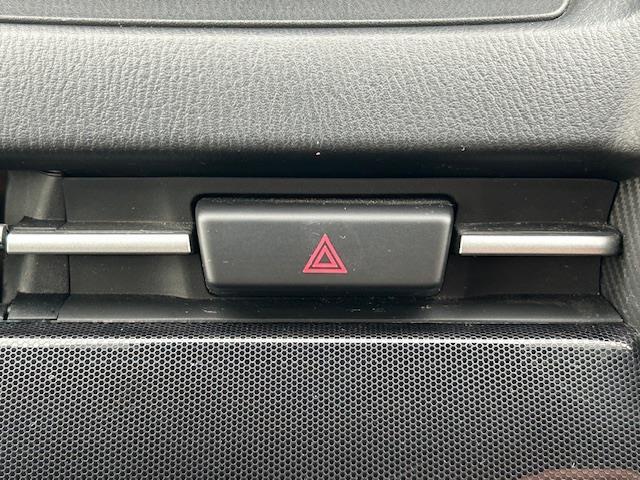 デミオ 13S 純正ナビ(フルセグ/BlueTooth/DVD/AM/FM)/シートヒーター前席/バックカメラ/ビルトインETC/USB/ドライブレコーダー/横滑り防止/スポーツモード/スタッドレスAWタイヤ(7枚目)