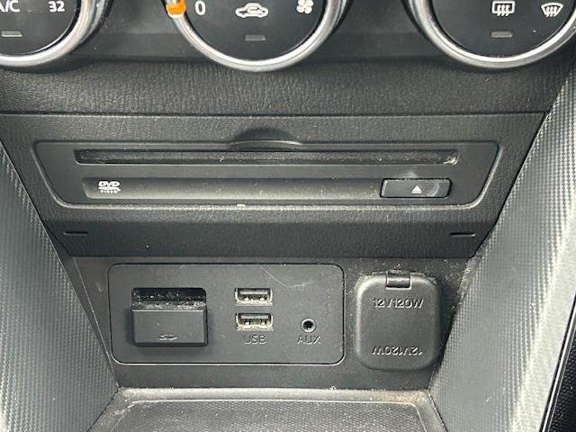 デミオ 13S 純正ナビ(フルセグ/BlueTooth/DVD/AM/FM)/シートヒーター前席/バックカメラ/ビルトインETC/USB/ドライブレコーダー/横滑り防止/スポーツモード/スタッドレスAWタイヤ(10枚目)