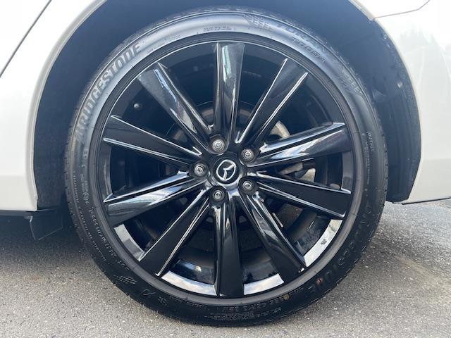 MAZDA6セダン XD ブラックトーンエディション ディーゼル車/4WD/MT車/純正ディスプレイオーディオ/BOSEサウンド/本革赤革シート/シートメモリ/パワーシート/360°ビューモニタ/シートヒータ/ステアリングヒータ/前後ドラレコ/冬タイヤ付(8枚目)