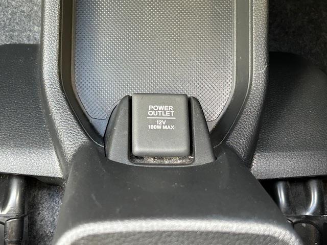 気になる車はすぐにお問い合わせください！画面右側の００６６から始まる無料ダイヤルからお問い合わせ下さい！専門スタッフがお車のご質問にお答えいたします！