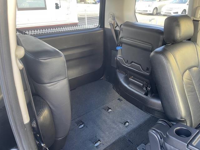 セレナ 20X 4WD/8人乗り/ALPINEナビ(フルセグ/BLueTooth)/ALPINEフリップダウンモニター/両側パワースライドドア/ドライブレコーダー/パーキングセンサー/スペアキー(12枚目)