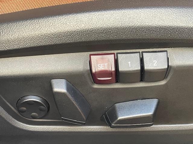 ＭＩＮＩ Ｓ　オール４　Ｍパッケージ／スモーキーグリーンＣ７１／パノラミックガラスサンルーフ／ＦＡＶＯＵＲＥＤＴＲＩＭブラウンシートＫＸＪ５／２０インチウィンドミル・スポーク２トーンＡＷ／（7枚目）