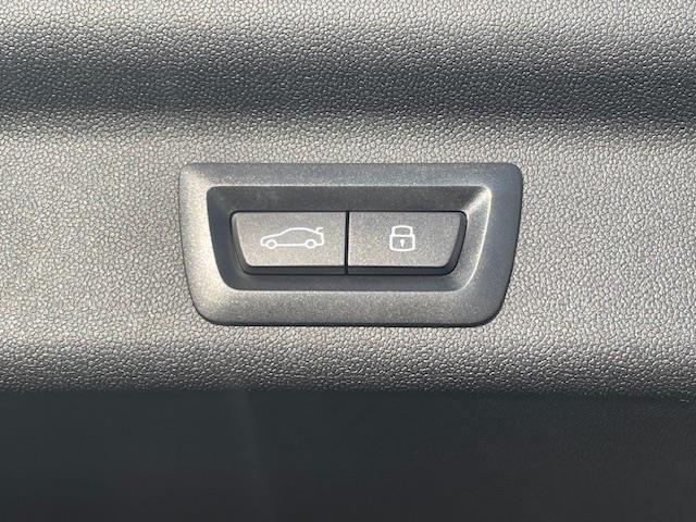 ＭＩＮＩ Ｓ　オール４　Ｍパッケージ／スモーキーグリーンＣ７１／パノラミックガラスサンルーフ／ＦＡＶＯＵＲＥＤＴＲＩＭブラウンシートＫＸＪ５／２０インチウィンドミル・スポーク２トーンＡＷ／（25枚目）