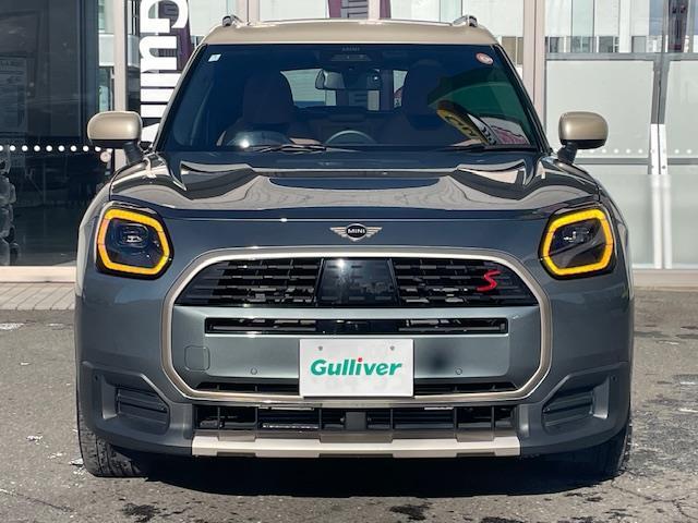 ＭＩＮＩ Ｓ　オール４　Ｍパッケージ／スモーキーグリーンＣ７１／パノラミックガラスサンルーフ／ＦＡＶＯＵＲＥＤＴＲＩＭブラウンシートＫＸＪ５／２０インチウィンドミル・スポーク２トーンＡＷ／（27枚目）