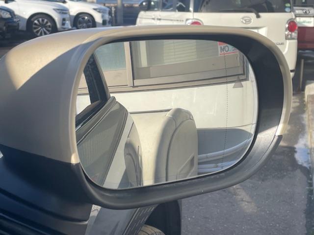 ＭＩＮＩ Ｓ　オール４　Ｍパッケージ／スモーキーグリーンＣ７１／パノラミックガラスサンルーフ／ＦＡＶＯＵＲＥＤＴＲＩＭブラウンシートＫＸＪ５／２０インチウィンドミル・スポーク２トーンＡＷ／（35枚目）