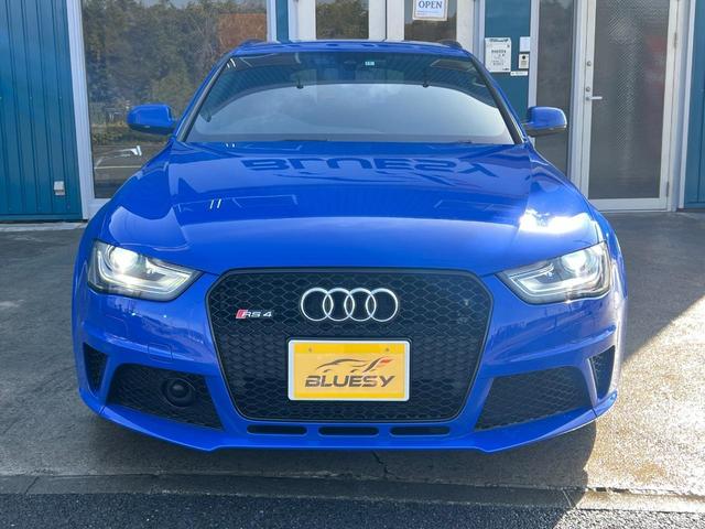 アウディ ＲＳ４アバント