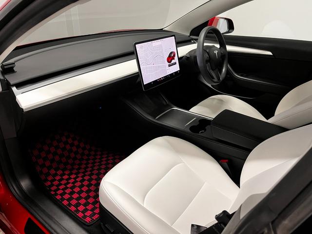 モデル3 スタンダードレンジプラス Intel Atom・オートパイロット・ガラスルーフ/Uncompromising style and performance Tesla Model 3 Standard Range Plus(33枚目)