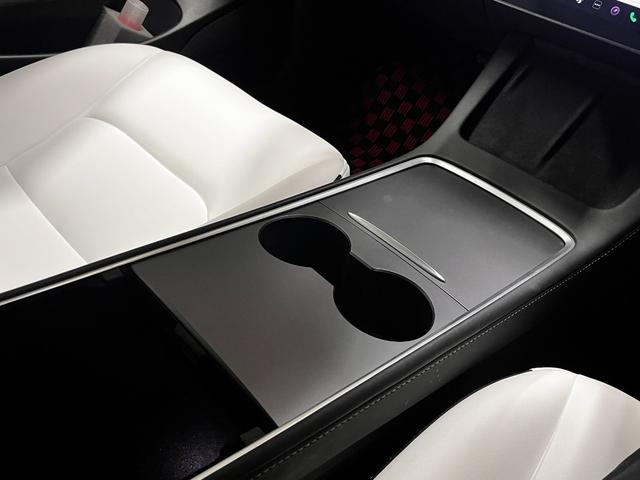 モデル3 スタンダードレンジプラス Intel Atom・オートパイロット・ガラスルーフ/Uncompromising style and performance Tesla Model 3 Standard Range Plus(34枚目)