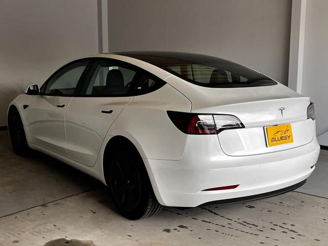 モデル3 スタンダードレンジプラス 2021年式・上海製造・Intel Atom・走行1万km・オートパイロット・パノラマガラスルーフ・純正ナビ・ヒートシーター・LEDオートライト・(5枚目)