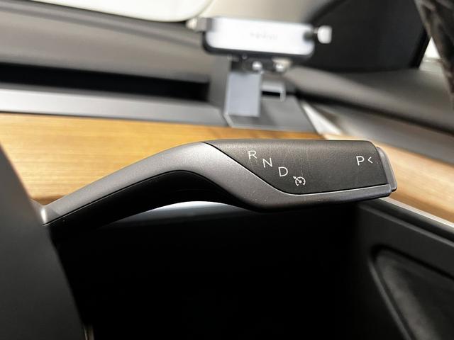 モデル3 スタンダードレンジプラス 2021年式・上海製造・Intel Atom・走行1万km・オートパイロット・パノラマガラスルーフ・純正ナビ・ヒートシーター・LEDオートライト・(32枚目)