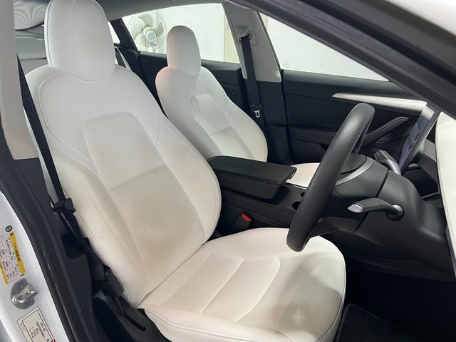 モデル3 ロングレンジ 走行2.2万キロ・正規ディーラー車・上海製造・Intel Atom・オートパイロット・ガラスルーフ・ホワイトレザーシート・パワートランク・純正19インチアルミホイール・シートヒーター・パワーシート(37枚目)