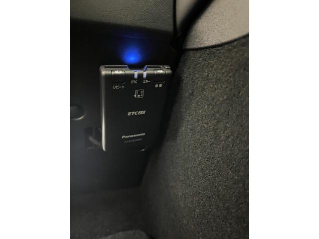 モデル3 ロングレンジ 走行2.2万キロ・正規ディーラー車・上海製造・Intel Atom・オートパイロット・ガラスルーフ・ホワイトレザーシート・パワートランク・純正19インチアルミホイール・シートヒーター・パワーシート(50枚目)