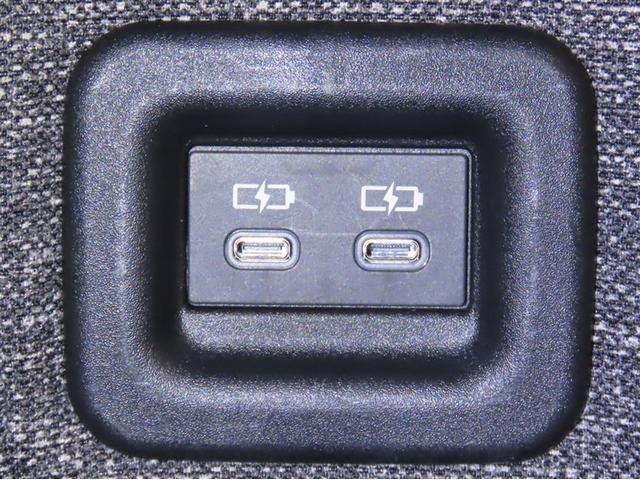シエンタ ハイブリッドＺ　衝突回避軽減ブレーキ　踏み間違い制御装置　車線逸脱警報　オートハイビーム　ブラインドモニター　パノラミックビューモニター　両側電動スライドドア　シートヒーター　ドラレコ　メモリーナビ　フルセグＴＶ（28枚目）