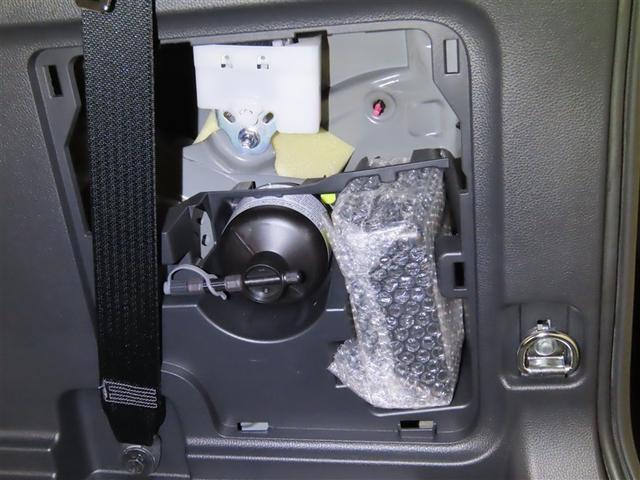 シエンタ ハイブリッドＺ　衝突回避軽減ブレーキ　踏み間違い制御装置　車線逸脱警報　オートハイビーム　ブラインドモニター　パノラミックビューモニター　両側電動スライドドア　シートヒーター　ドラレコ　メモリーナビ　フルセグＴＶ（38枚目）