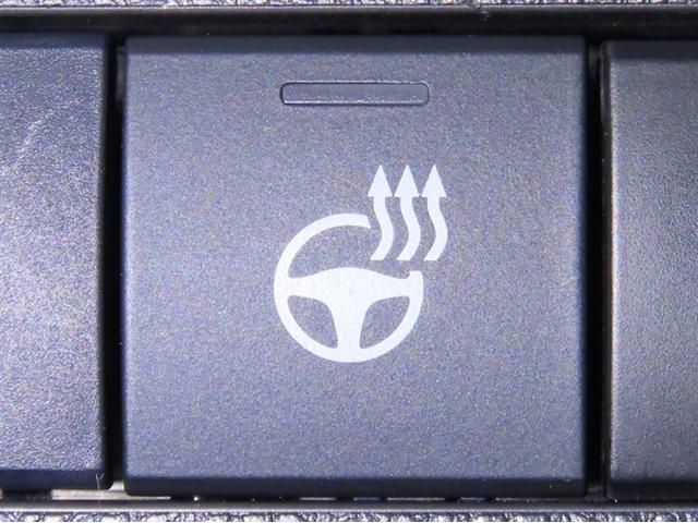 RAV4 ハイブリッドG モデリスタ製エアロ メモリーナビ フルセグTV メディアプレイヤー接続 パノラミックビューモニター シートヒーター パワーバックドア 衝突回避軽減ブレーキ 踏み間違い制御装置 オートハイビーム 4WD(5枚目)