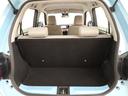 後席使用時でも十分な荷室空間を確保してあります。