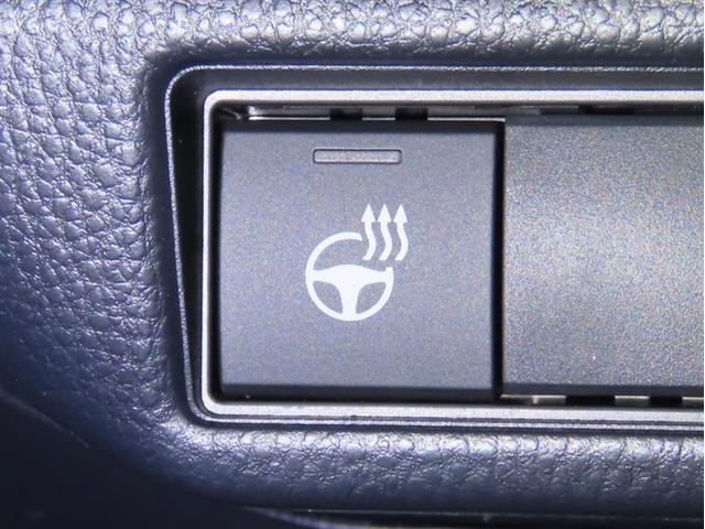 プリウス Z 衝突回避軽減ブレーキ 踏み間違い制御装置 車線逸脱警報 オートハイビーム パノラミックビューモニター シートヒーター&ベンチレーション パワーバックドア ディスプレイオーディオ フルセグTV(5枚目)