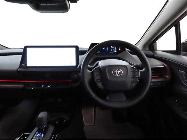 プリウス Z 衝突回避軽減ブレーキ 踏み間違い制御装置 車線逸脱警報 オートハイビーム パノラミックビューモニター シートヒーター&ベンチレーション パワーバックドア ディスプレイオーディオ フルセグTV(11枚目)