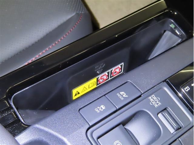 プリウス Z 衝突回避軽減ブレーキ 踏み間違い制御装置 車線逸脱警報 オートハイビーム パノラミックビューモニター シートヒーター&ベンチレーション パワーバックドア ディスプレイオーディオ フルセグTV(31枚目)