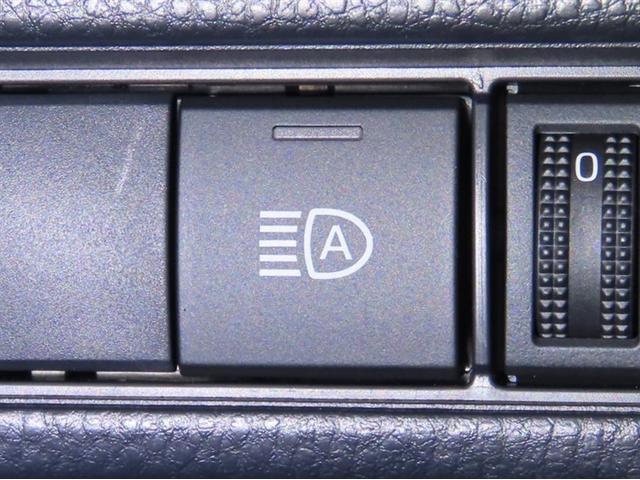 プリウス Z 衝突回避軽減ブレーキ 踏み間違い制御装置 車線逸脱警報 オートハイビーム パノラミックビューモニター シートヒーター&ベンチレーション パワーバックドア ディスプレイオーディオ フルセグTV(33枚目)