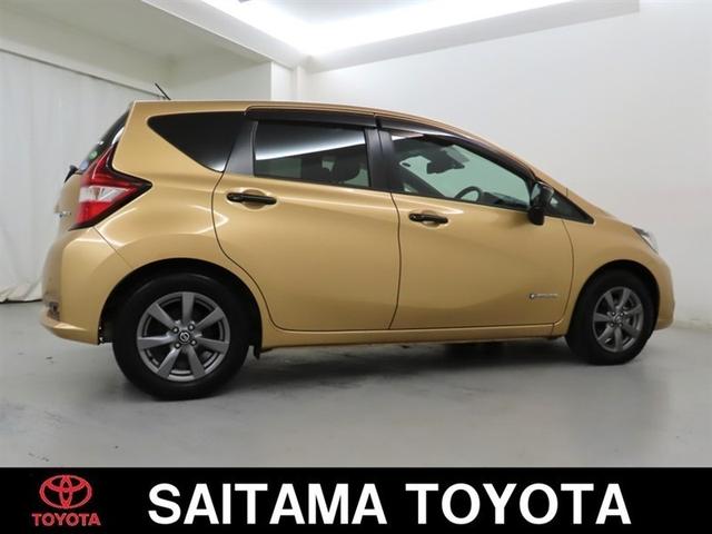 ノート ｅ－パワー　メダリスト　ブラックアロー　衝突回避軽減ブレーキ　踏み間違い制御装置　車線逸脱警報　オートハイビーム　パノラミックビューモニター　ＥＴＣ　ＬＥＤヘッドランプ　メモリーナビ　フルセグＴＶ　ＣＤＤＶＤ再生　クルーズコントロール（5枚目）