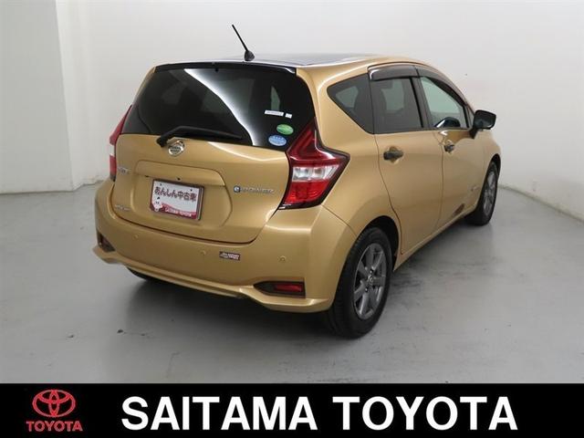 ノート ｅ－パワー　メダリスト　ブラックアロー　衝突回避軽減ブレーキ　踏み間違い制御装置　車線逸脱警報　オートハイビーム　パノラミックビューモニター　ＥＴＣ　ＬＥＤヘッドランプ　メモリーナビ　フルセグＴＶ　ＣＤＤＶＤ再生　クルーズコントロール（6枚目）