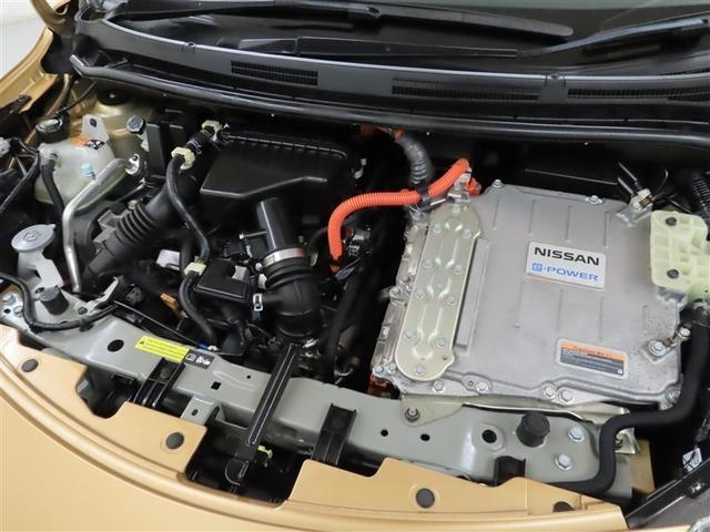 ノート ｅ－パワー　メダリスト　ブラックアロー　衝突回避軽減ブレーキ　踏み間違い制御装置　車線逸脱警報　オートハイビーム　パノラミックビューモニター　ＥＴＣ　ＬＥＤヘッドランプ　メモリーナビ　フルセグＴＶ　ＣＤＤＶＤ再生　クルーズコントロール（38枚目）