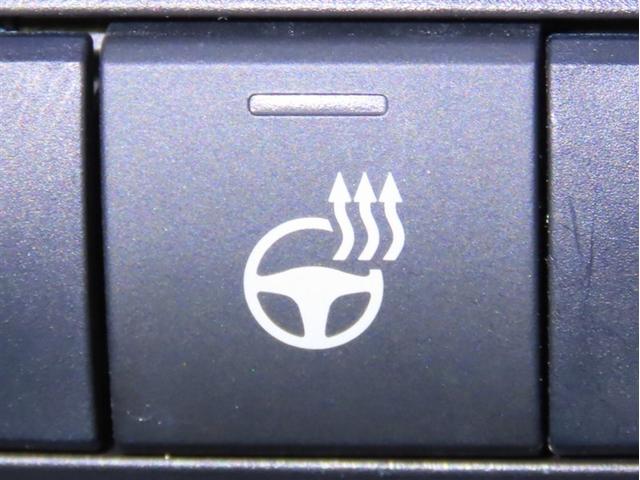 カローラ ハイブリッド ダブルバイビー 衝突回避軽減ブレーキ 踏み間違い制御装置 車線逸脱警報 オートハイビーム ブラインドモニター バックモニター ETC LEDヘッドランプ シートヒーター メモリーナビ フルセグTV CDDVD再生(4枚目)