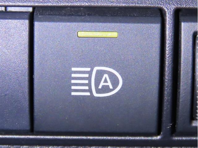 カローラ ハイブリッド ダブルバイビー 衝突回避軽減ブレーキ 踏み間違い制御装置 車線逸脱警報 オートハイビーム ブラインドモニター バックモニター ETC LEDヘッドランプ シートヒーター メモリーナビ フルセグTV CDDVD再生(13枚目)