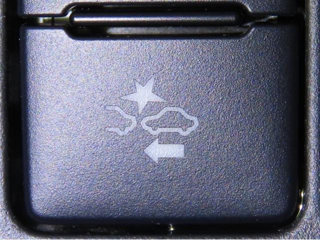 アクア クロスオーバー グラム 衝突回避軽減ブレーキ 踏み間違い制御装置 車線逸脱警報 オートハイビーム バックモニター ドライブレコーダー ETC LEDヘッドランプ シートヒーター メモリーナビ フルセグTV CDDVD再生(11枚目)