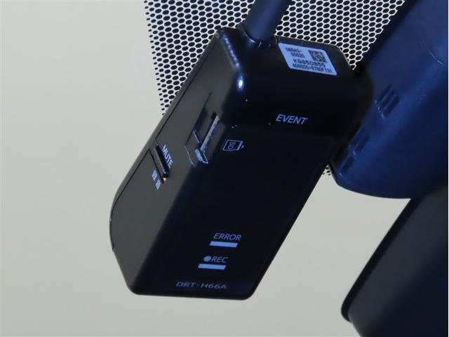 プリウス Sセーフティプラス 衝突軽減ブレーキ 踏み間違い制御装置 車線逸脱警報 オートハイビーム ドライブレコーダー バックモニター ETC メモリーナビ フルセグTV CDDVD再生 Bluetooth クルーズコントロール(3枚目)