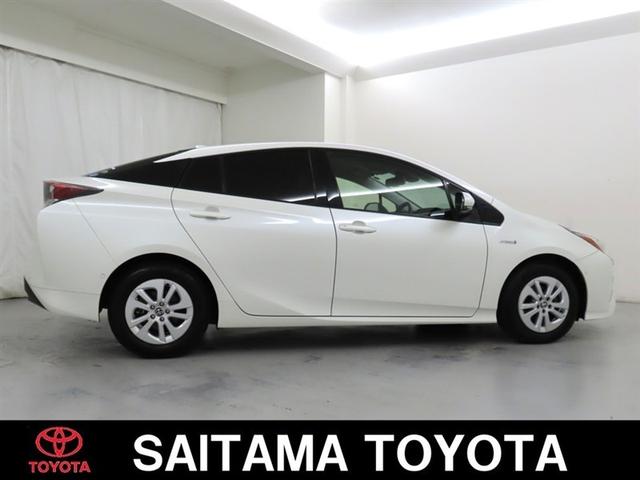 プリウス Sセーフティプラス 衝突軽減ブレーキ 踏み間違い制御装置 車線逸脱警報 オートハイビーム ドライブレコーダー バックモニター ETC メモリーナビ フルセグTV CDDVD再生 Bluetooth クルーズコントロール(5枚目)