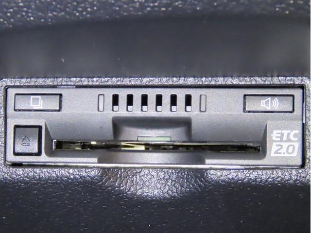 プリウス Sセーフティプラス 衝突軽減ブレーキ 踏み間違い制御装置 車線逸脱警報 オートハイビーム ドライブレコーダー バックモニター ETC メモリーナビ フルセグTV CDDVD再生 Bluetooth クルーズコントロール(18枚目)