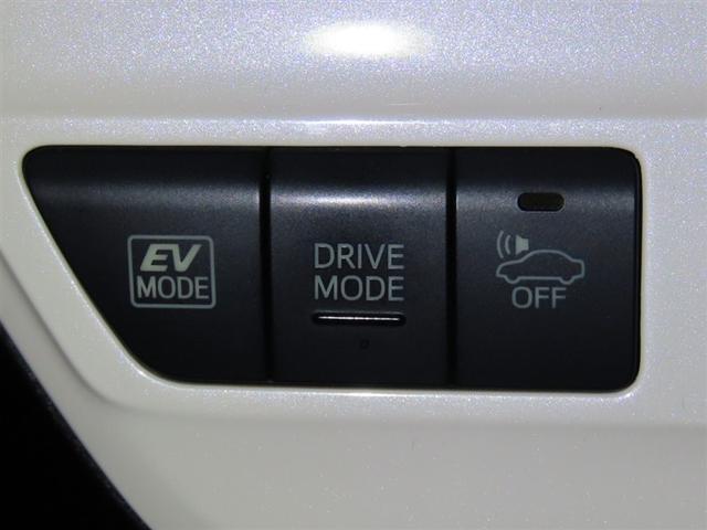 プリウス Sセーフティプラス 衝突軽減ブレーキ 踏み間違い制御装置 車線逸脱警報 オートハイビーム ドライブレコーダー バックモニター ETC メモリーナビ フルセグTV CDDVD再生 Bluetooth クルーズコントロール(23枚目)