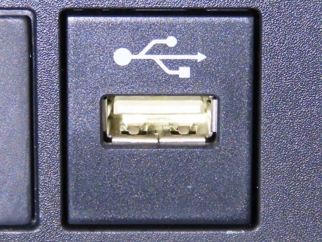 アクア G 衝突回避軽減ブレーキ 踏み間違い制御装置 車線逸脱警報 オートハイビーム ブラインドモニター パノラミックビューモニター ETC LEDヘッドランプ メモリーナビ フルセグTV メディアプレイヤー接続(24枚目)