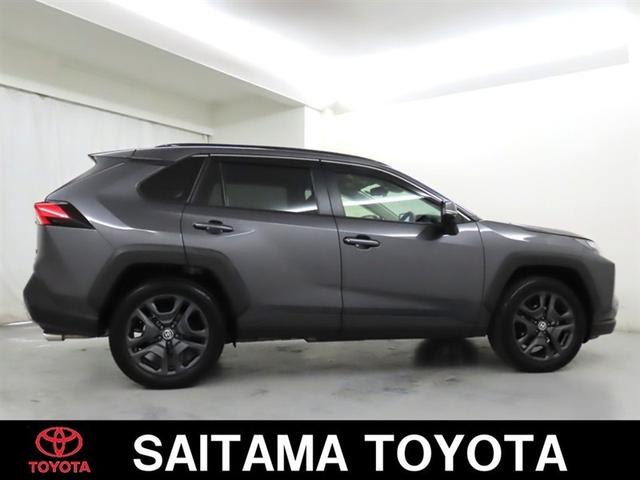 RAV4 ハイブリッドアドベンチャー メモリーナビ フルセグTV メディアプレイヤー接続 パノラミックビューモニター シートヒーター&ベンチレーション 衝突回避軽減ブレーキ 踏み間違い制御装置 車線逸脱警報 オートハイビーム 4WD(10枚目)