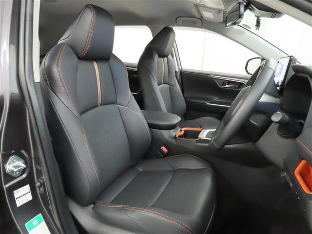 RAV4 ハイブリッドアドベンチャー メモリーナビ フルセグTV メディアプレイヤー接続 パノラミックビューモニター シートヒーター&ベンチレーション 衝突回避軽減ブレーキ 踏み間違い制御装置 車線逸脱警報 オートハイビーム 4WD(14枚目)