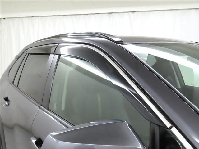 RAV4 ハイブリッドアドベンチャー メモリーナビ フルセグTV メディアプレイヤー接続 パノラミックビューモニター シートヒーター&ベンチレーション 衝突回避軽減ブレーキ 踏み間違い制御装置 車線逸脱警報 オートハイビーム 4WD(32枚目)