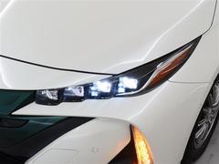 消費電力が少なく、長寿命のＬＥＤヘッドランプを装備しております。 3