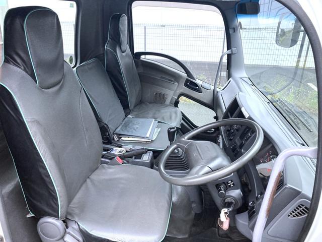 フォワード 　４段クレーン　４トン　吊荷重２．９３トン　積載２６５０ｋｇ　ラジコン付き　クレーン令和７年　年次点検済み（12枚目）