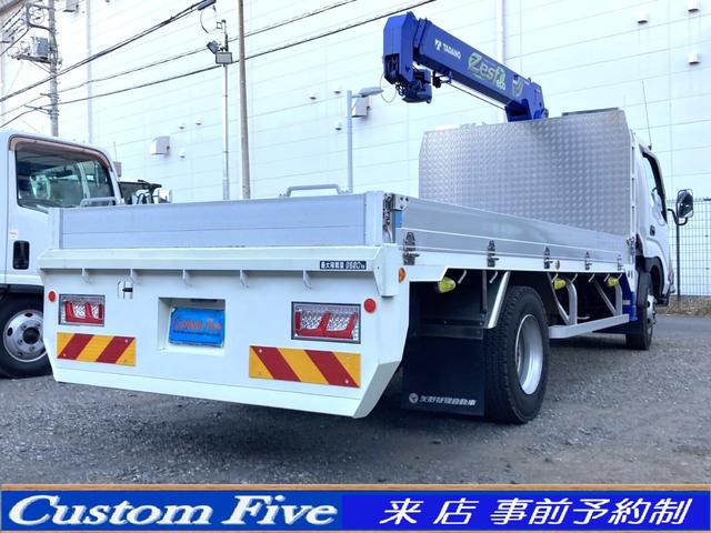 デュトロ 　重機運搬車　３段クレーン　積載３．５トン　吊荷重２．９３トン　ラジコン付　検８年１１月　４トン　中型（26枚目）