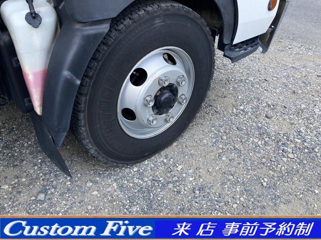 デュトロ 　重機運搬車　３段クレーン　積載３．５トン　吊荷重２．９３トン　ラジコン付　検８年１１月　４トン　中型（28枚目）