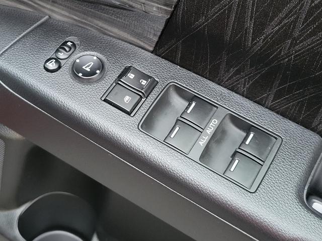 オデッセイ アブソルート・Ｘホンダセンシングアドバンスドパッケジ　純正ＨＤＤナビフルセグテレビＢｌｕｅｔｏｏｔｈＣＤＤＶＤＨＤＭＩＵＳＢアラウンドビューモニターＥＴＣクルーズコントロールオートエアコン両側パワースライドドアオートライトフォグリアモニターステリモパドル（25枚目）