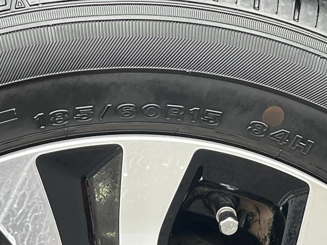 フィットシャトルハイブリッド ハイブリッド・スマートセレクションクールエディション　純正ＨＤＤナビフルセグテレビＢｌｕｅｔｏｏｔｈＳＤＣＤＤＶＤバックカメラフロントシートヒータークルーズコントロールステアリングスイッチオートエアコンオートライトＥＴＣアイドリングストッププッシュスマキ（56枚目）