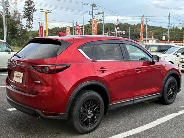 ＣＸ－５ ２５Ｓ　Ｌパッケージ　純正ＳＤナビラジオＢｌｕｅｔｏｏｔｈＵＳＢＣＤＤＶＤＦ・ＲシートヒータステアリングヒータープッシュスタートオートＷエアコンバックカメラステリモクルーズコントロールオートライトパワーゲートスマートキー（8枚目）