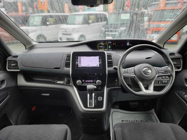 セレナ ライダー Vセレクション 純正SDナビUSBSDラジオフルセグテレビBluetoothCDDVDアラウンドビューモニタープッシュスタートオートエアコンステアリングスイッチクルコン衝突被害軽減サポート横滑りアイスト自動駐車ETC(3枚目)